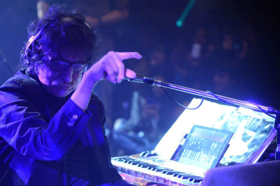 Charly García en el homenaje a su amigo. Foto: Facebook TV Pública