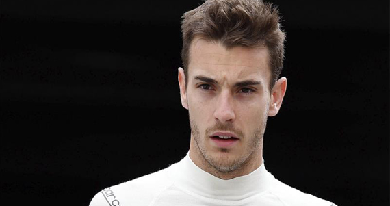 El piloto francés Jules Bianchi, que sufrió un grave accidente durante el pasado Gran Premio de Japón, salió del coma en el que se encontraba. Foto: EFE.