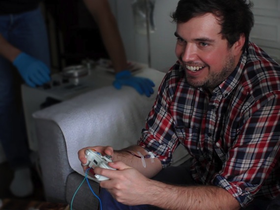 Los gamers ahora podrán contribuir a una buena causa mientras donan sangre al jugar. Foto: Kickstarter