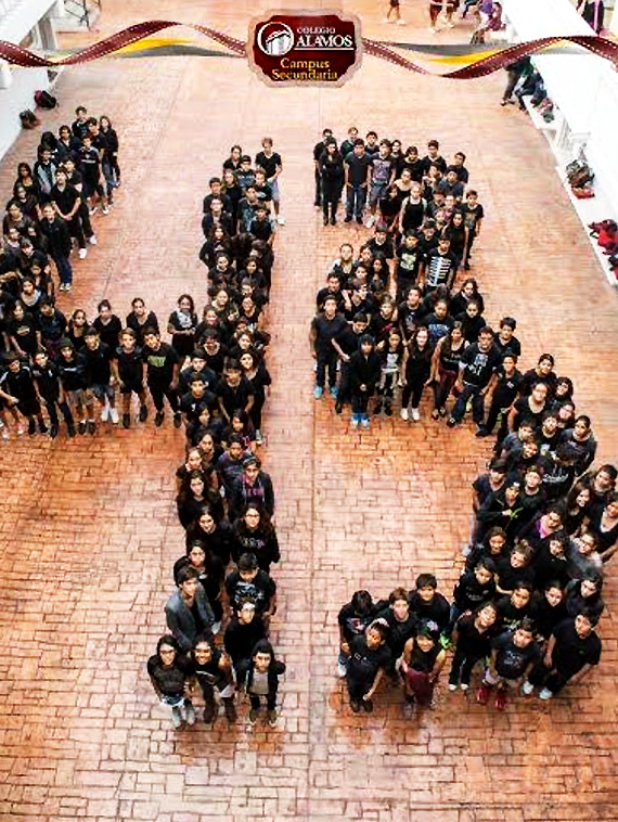Colegio Álamos en Cancún con Ayotzinapa. Foto: Josue Rodríguez