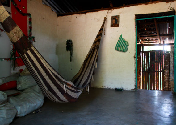 De Cutberto son pocos los objetos que hay en su casa para recordarlo mientras regresa. Foto: Antonio Cruz, SinEmbargo