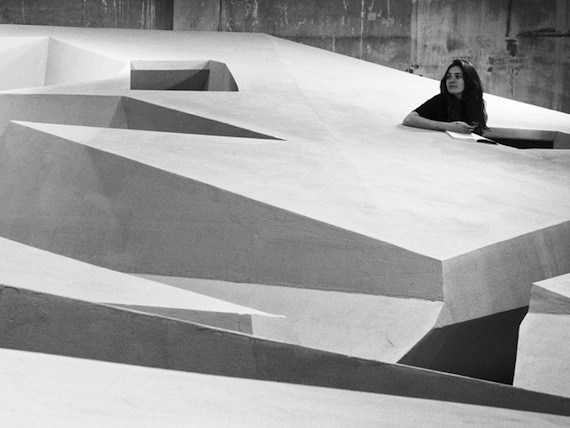 "The End of Sitting" pretende ofrecer alternativas a la clásica postura sentada de los trabajadores. Foto: Frederica Rijkenberg