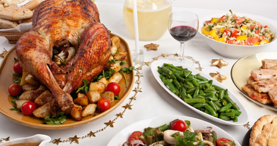 Para evitar enfermedades e intoxicaciones de los animales de compañía en estas fiestas decembrinas, es importante cuidar que no consuman algunos alimentos que para los humanos son muy comunes en esta época. Foto: Shutterstock.