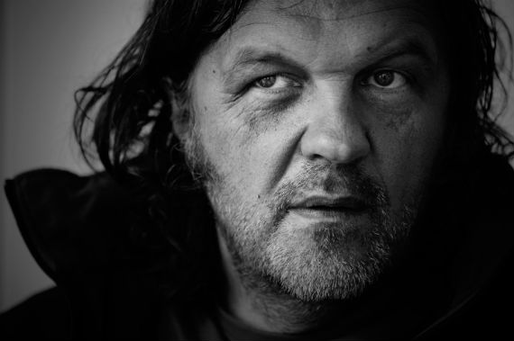 La adrenalina que le pone a su vida lo hace sentirse joven, afirma. Foto: Facebook