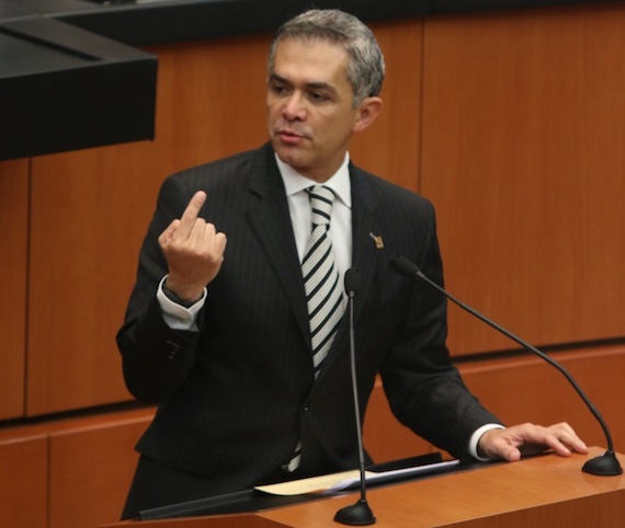 Mancera Espinosa expuso que la coordinación policial ha logrado contener el crimen y evitar que se instale en el DF. Foto: Francisco Cañedo, SinEmbargo.