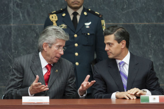 El mismo día, Ruíz Esparza anunció a los ganadores de la licitación; horas después Presidencia lo revocó. Foto: Cuartoscuro
