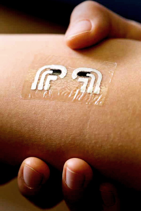 Un tatuaje temporal podría medir la glucosa en la sangre de los pacients con diabetes.