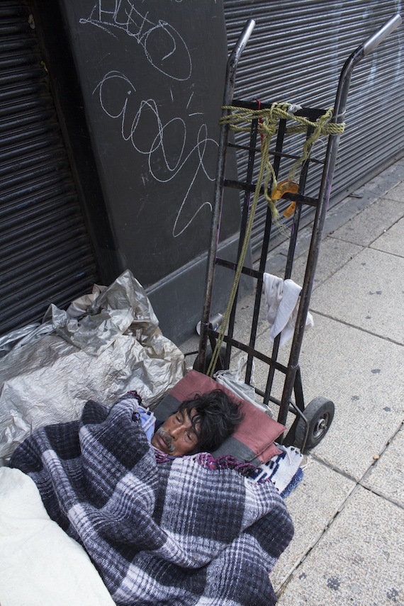 El 80 por ciento de la población mundial se reparte tan sólo el 5.5 por ciento del patrimonio mundial. Foto: Cuartoscuro