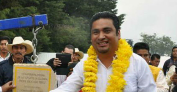 El Alcalde fue evidenciado en un video golpeando dos empresarios cosochiapas.gob.mx)