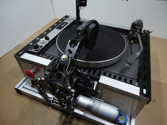 El cortador casero promete hacer más accesibles los discos de vinilo para todo público. Foto: Kickstarter