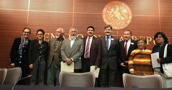 En un solo día, el 2 de diciembre del 2013, el gobierno del estado, depositó al banco, del que es socio el Gobernador, la cantidad de 1,208 millones de pesos. Foto. Cuartoscuro.