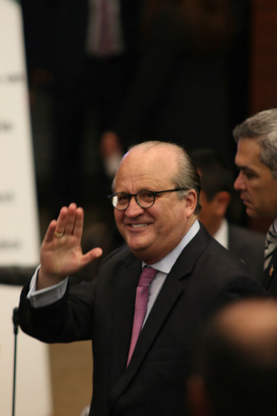 Graco Ramírez, el Gobernador de Morelos, aseguró que la delincuencia organizada ofrece combatir los delitos comunes. Foto: Francisco Cañedo, SinEmbargo