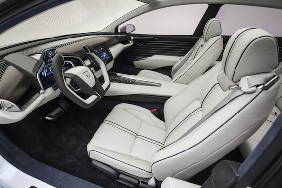 Entre lujo y potencia, los coches híbridos también se abrieron paso en Detroit. Foto: Xataka