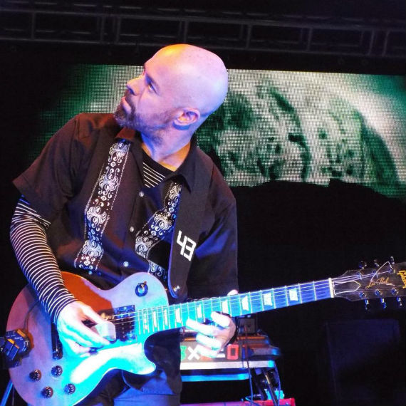 También tiene proyectos con la cantante de jazz Iraida Noriega. Foto: Cortesía