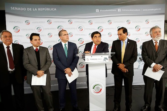 Senadores del PRD acusaron que el Gobierno federal pretende modificar la Ley de Transparencia para su beneficio. Foto: PRD