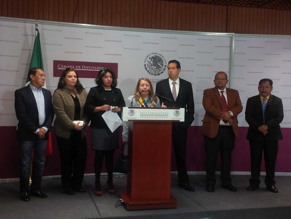 Legisladores de izquierda Foto vía Twitter: @RoxanaLunaP