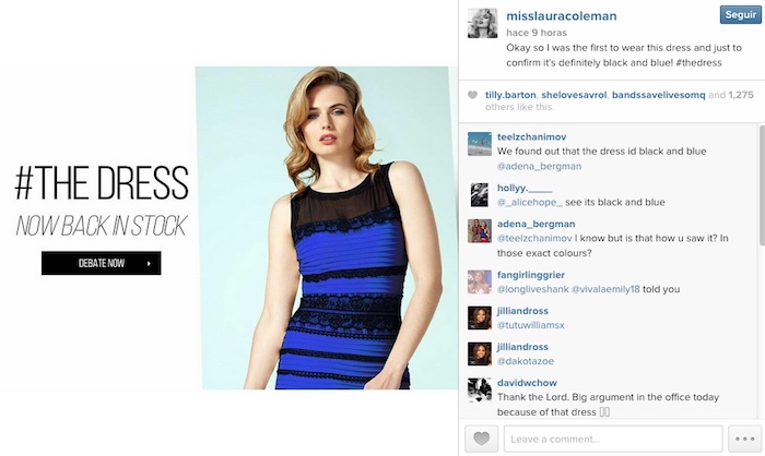 La modelo publicó que el vestido es azul con negro Foto: Instagram