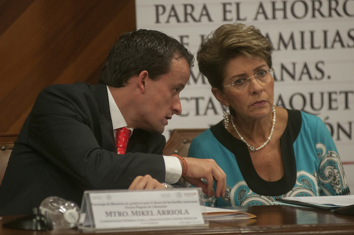 Con Mercedes Juan López, Secretaria de Salud. Foto: Cuartoscuro