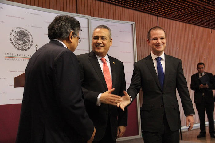 El panista Ricardo Anaya informó que quedaron superados tres temas que habían atorado la negociación. Foto: Francisco Cañedo, SinEmbargo.