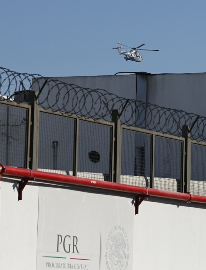 En el hangar de la PGR esperan alrededor de 500 agentes de la PF.Foto: Cuartoscuro.