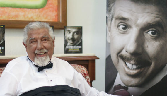 Un grave accidente automovilístico lo dejó en silla de ruedas. Eso sí: no perdió un ápice de su vozarrón. Foto: Francisco Cañedo, SinEmbargo