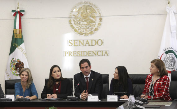 Senadores se reunieron en lunes con consejeros del IFAI para intercambiar puntos de vista sobre la legislación en materia de transparencia. Foto: Cuartoscuro