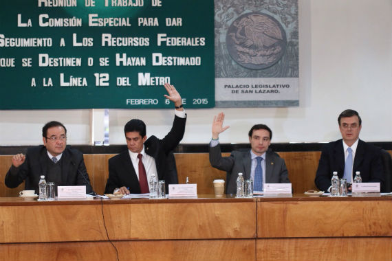 Después de dos intentos, Ebrard pudo defenderse ante los legisladores por acusaciones del caso L-12. Foto: Francisco Cañedo, SinEmbargo