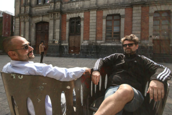 DJ Blacky y Robert Soko, el creador del Balkan Beat, previo al BalkanFest celebrado el pasado 7 de febrero en el Foro Indie Rocks. Foto: Francisco Cañedo, SinEmbargo