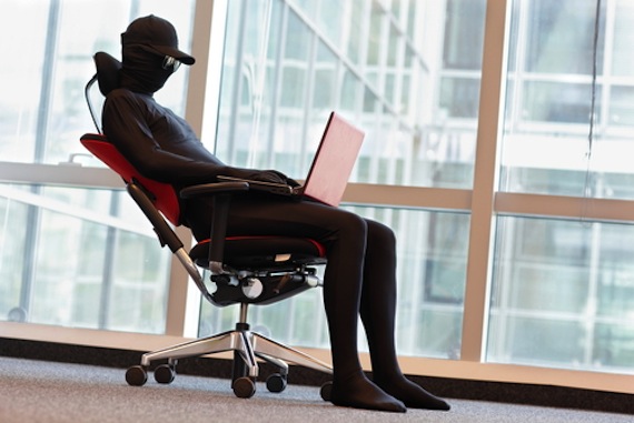 Fingir presencia física es la mejor alternativa para mantener a salvo el hogar. Foto: Shutterstock