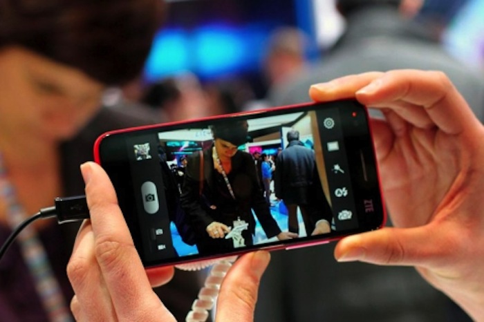 Se aproxima una nueva generación de celulares que podrán aprender por medio de las imágenes. Foto: EFE