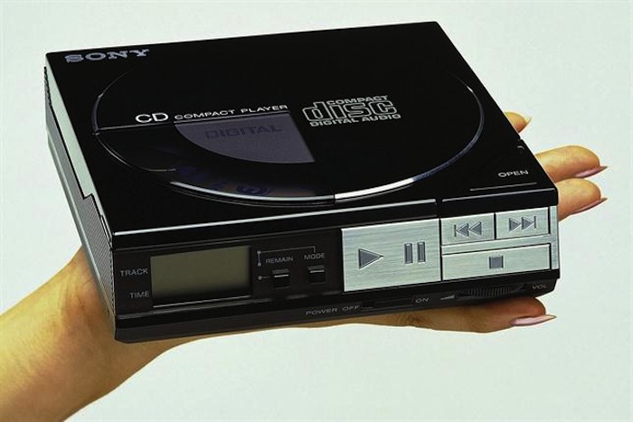 Los Cds, al igual que la tecnología creada en torno a ellos, hoy sólo despierta el interés de coleccionistas. Foto: EFE