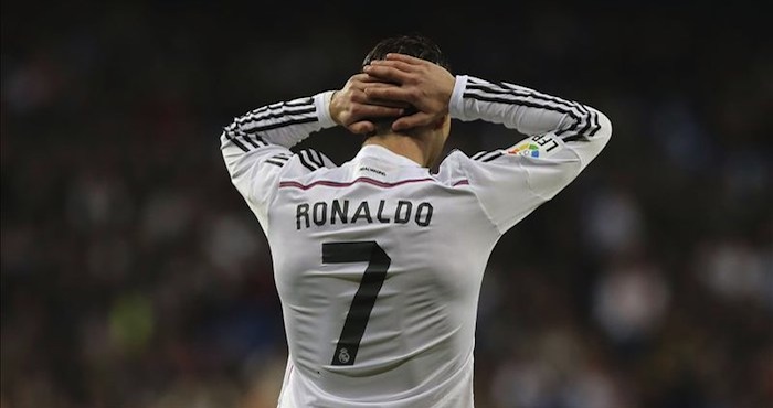 Espeso y sin ideas. Esos fueron los mejores calificativos para un equipo que parece haber perdido la imaginación desde antes del Mundial de Clubes. Foto: EFE