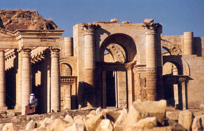 El ataque contra Hatra, capital del reino de los partos, se produce después de que el jueves los yihadistas arrasaran con la ciudad asiria de Nimrud, y una semana antes destruyeran el Museo de la Civilización de Mosul, todos ellos en la provincia septentrional de Nínive. Foto: wikipedia.org