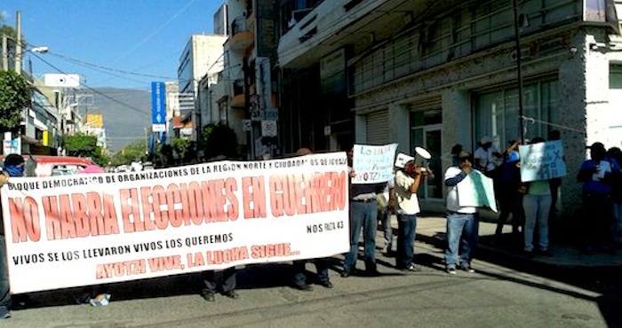 Marcha en Guerrero por Ayotzinapa. Foto: El Sur