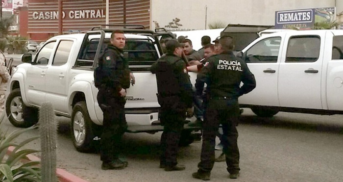 Policía de BCS agrede a periodista. Foto: Zeta