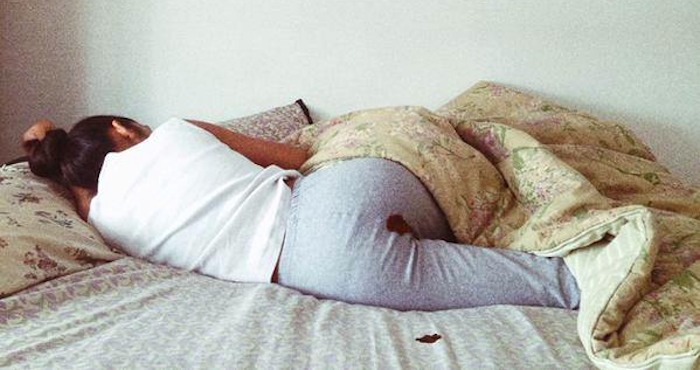 La chica en cuestión es la artista paquistaní Rupi Kaur, que vive en Toronto. Foto: vía Instagram