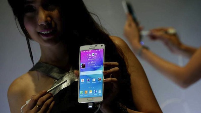 Un poco más grandes que un celular y más pequeñas que una tablet, las phablets son bastante similares a las PADDS de Star Trek. Foto: EFE