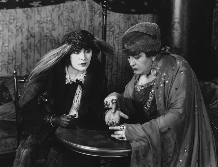 Muchos fenómenos paranormales y creencias en lo oculto formaron parte de las creencias de grandes científicos. Foto: Shutterstock