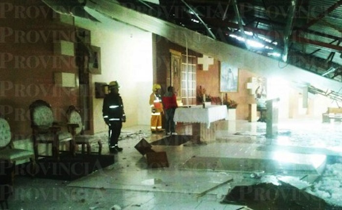 Se desploma techos de una iglesia en Morelia Foto: Provincia