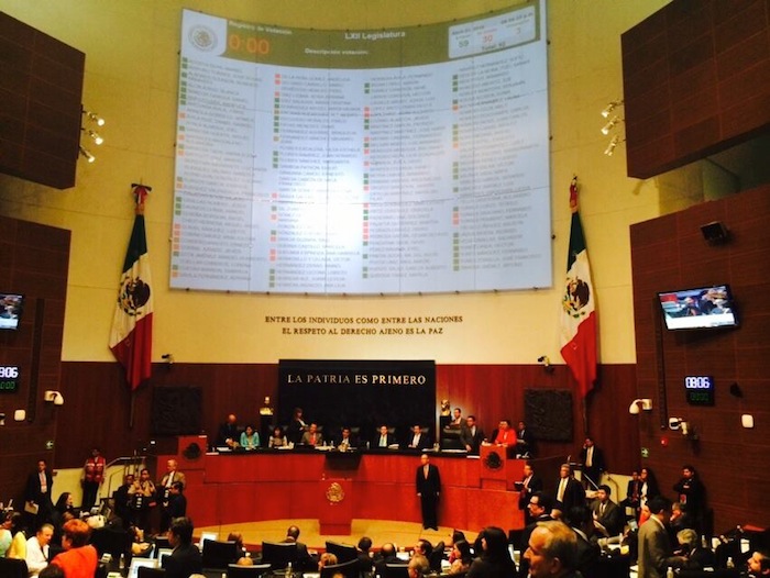 El pleno en votación de Ley Anticorrupción Foto: @israrsoey