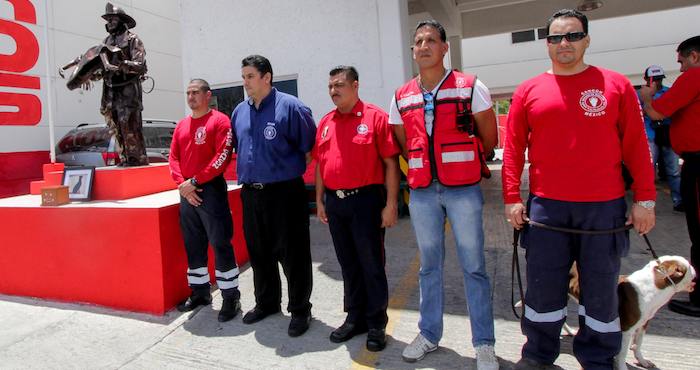 El Grupo Canino de Búsqueda y Rescate surgió en 2009, con ayuda y apoyo del grupo de “Los Topos”. Foto: Notimex