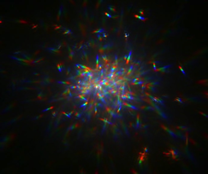 La imagen muestra la luz blanca reflejada, por un espejo de polvo brillante, a un sensor de la cámara. Foto: G. Swartzlander, Rochester Institute of Technology