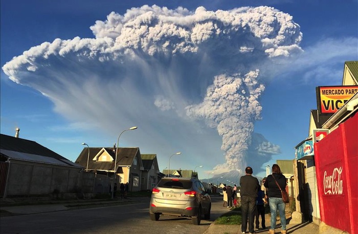 First day eruption Calbuco volcano Chile