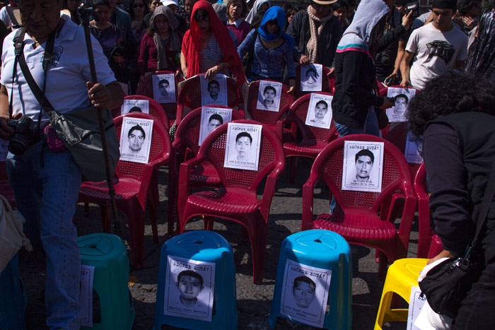 Los 43 estuvieron en el debate de la Cámara de Diputados. Foto: Cuartoscuro
