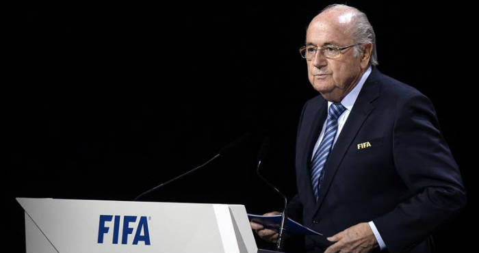 El presidente de la FIFA, Joseph S. Blatter, da un disurso durante la celebración del 65º Congreso de la FIFA en el Hallen Stadium en Zúrich, Suiza, este viernes 29 de mayo de 2015. Foto: EFE