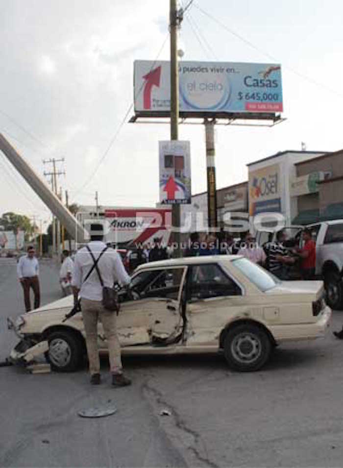 Carlos Velázquez pidió que el Presidente Municipal, José Luis Fernández sea retirado del cargo, al igual que Mauricio Ordaz, jefe policial. Foto: Pulso.