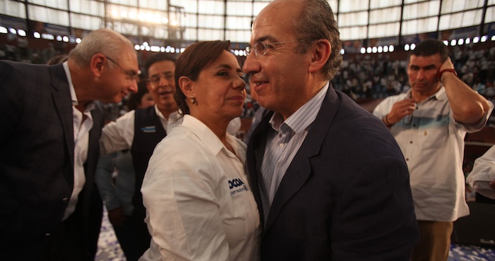El ex Presidente con su hermana, Luisa María, quien perdiera la elección a Gobernador en Michoacán. Foto: Cuartoscuro