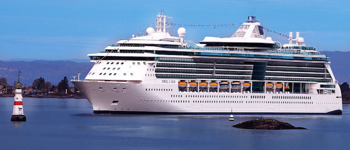 Los cruceros que están evitando Puerto Vallarta, han sustituido la escala con un día extra en el mar. Foto: Especial.