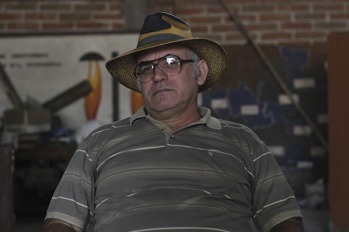 Desafortunadamente la corrupción y la impunidad se mantienen como características centrales del gobierno local, afirma Enrique Hernández Salcedo, líder de autodefensas en el municipio de Yurécuaro, y asegura que hace falta mucho trabajo por hacer para considerar a Michoacán como un estado libre de crimen organizado. FOTO: JUAN JOSÉ ESTRADA