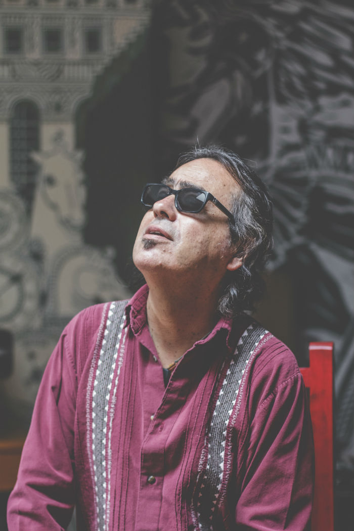 "Cuando comencé a dar conciertos en solitario me di cuenta que no sabía tocar la guitarra", dice. Foto: SinEmbargo, Francisco Cañedo